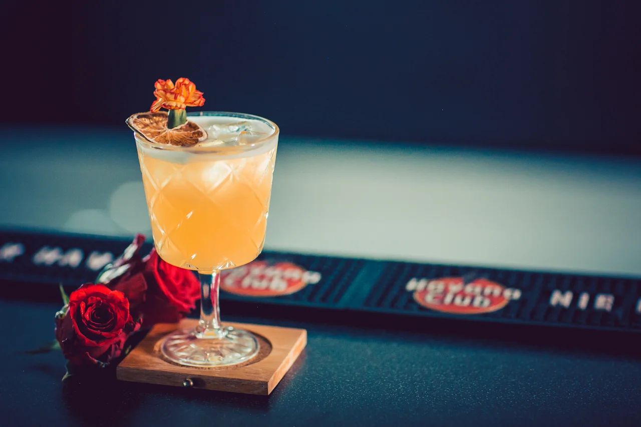 Artystyczny koktajl Alvaro